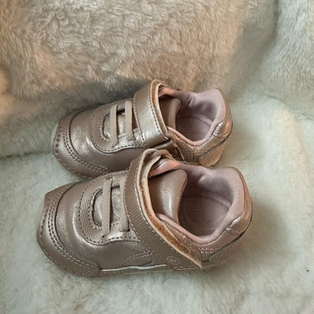 Stride Rite SM size 4.5 Grover sneakers in champagne - Picture 6 of 11